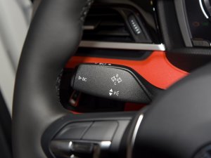 2022sDrive25i M\b п؅^