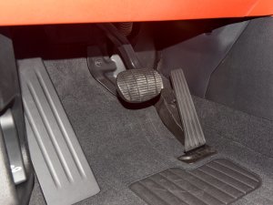 2022sDrive25i M\b п؅^