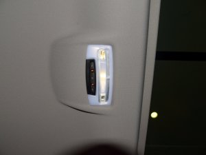 2022sDrive25i M\b п؅^