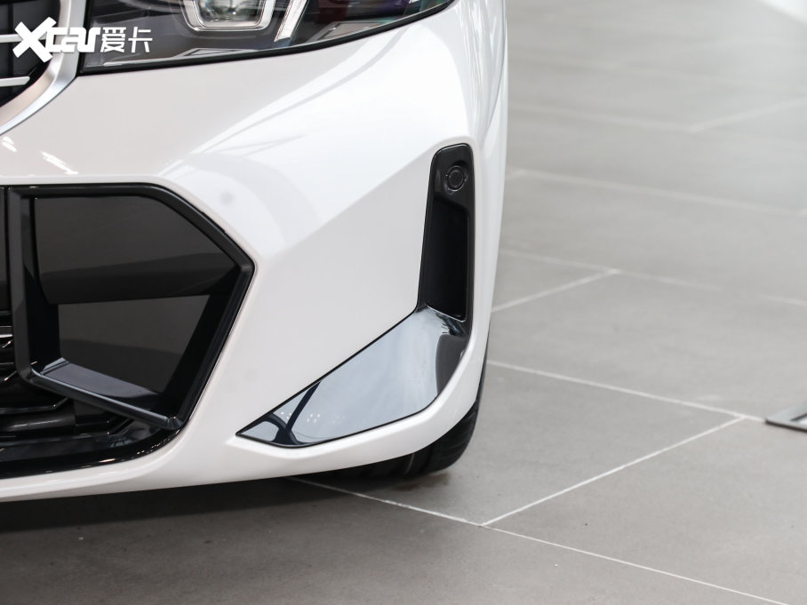 2023R3ϵ 325Li M\b