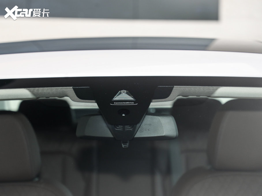 2023��R3ϵ 325Li M�\�����b