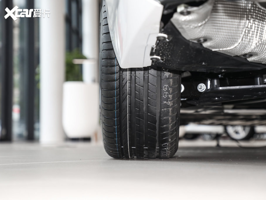 2023R3ϵ 325Li M\b