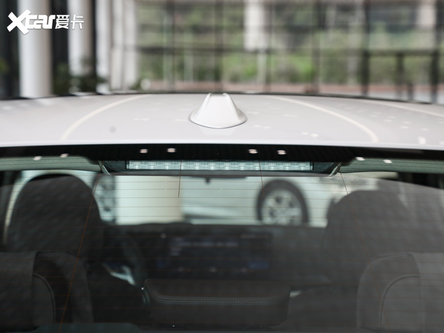 2023R3ϵ 325Li M\b