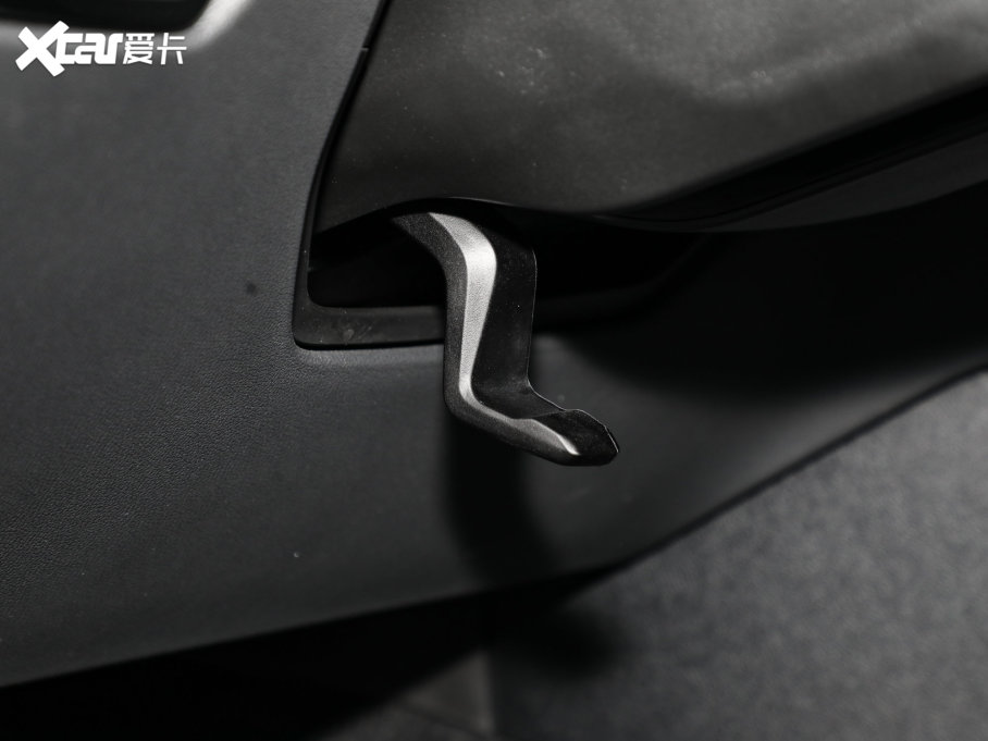 2023R3ϵ 325Li M\b