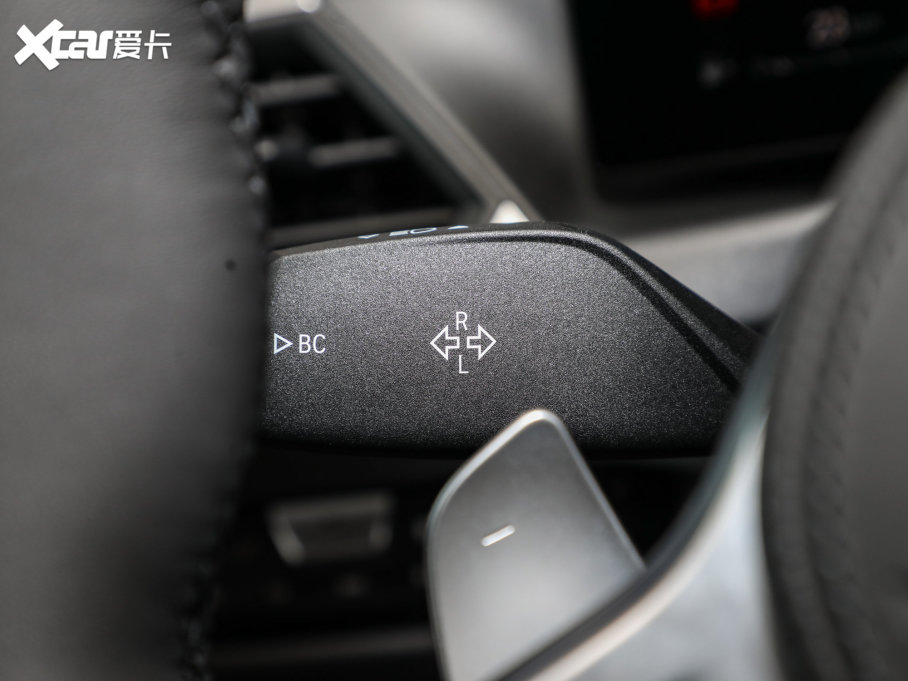 2023R3ϵ 325Li M\b