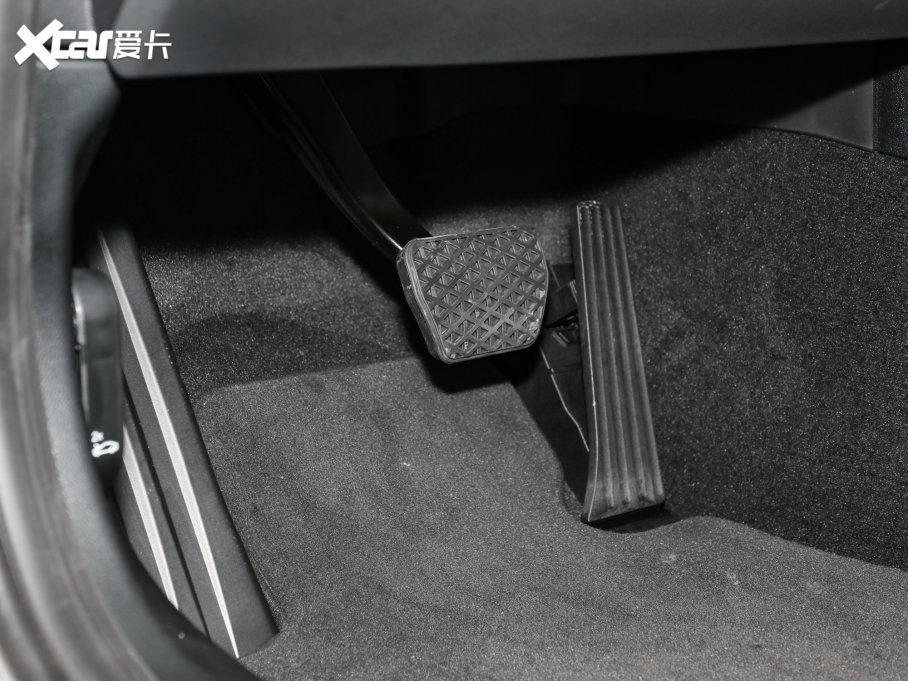 2023R3ϵ 325Li M\b