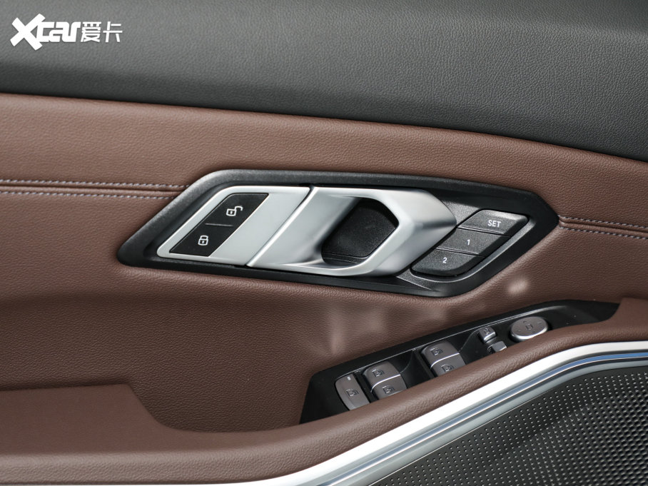 2023R3ϵ 325Li M\b