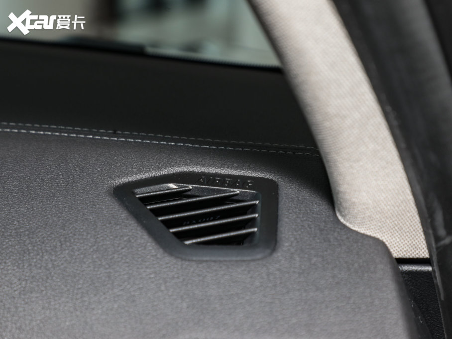 2023��R3ϵ 325Li M�\�����b