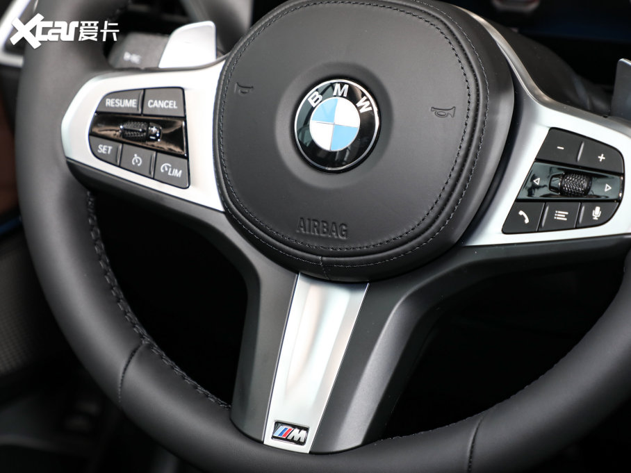 2023��R3ϵ 325Li M�\�����b