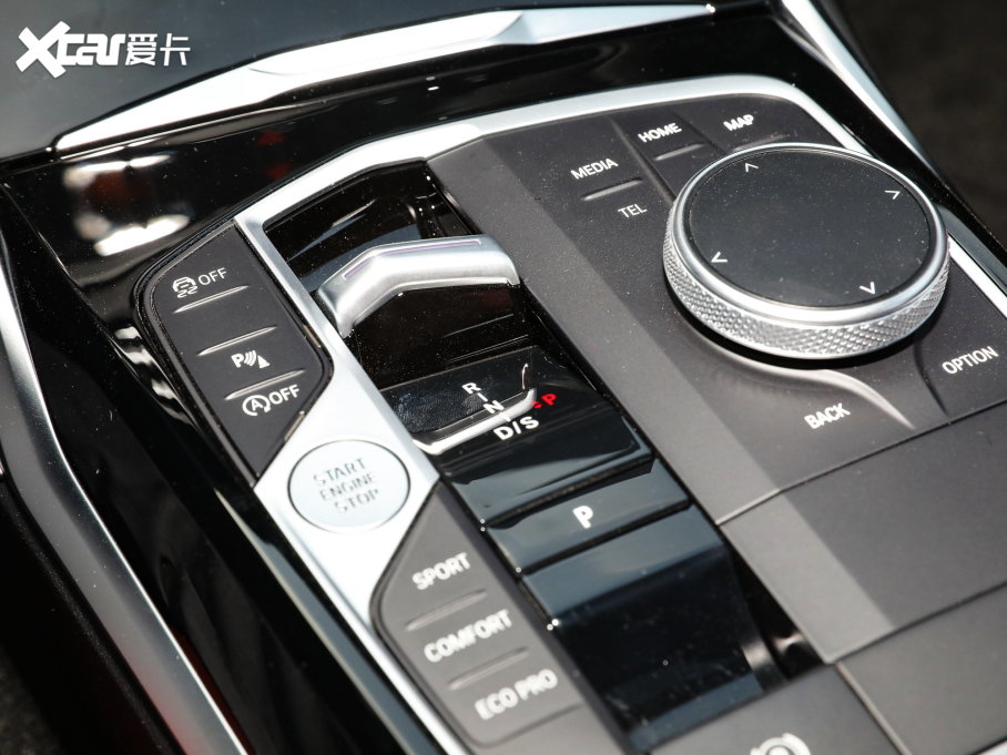 2023��R3ϵ 320i M�\�����b