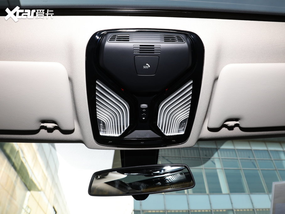 2023��R3ϵ 320i M�\(y��n)�����b