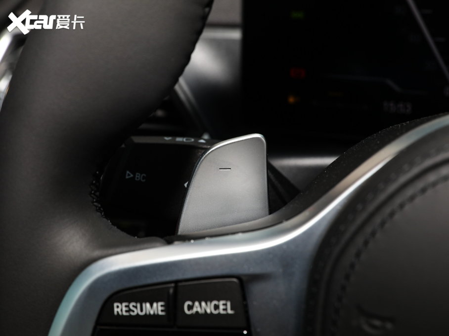 2023��R3ϵ 320i M�\�����b