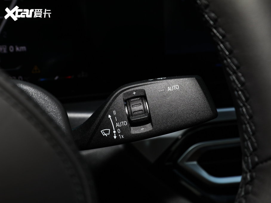 2023R3ϵ 320i M\(yn)(dng)b