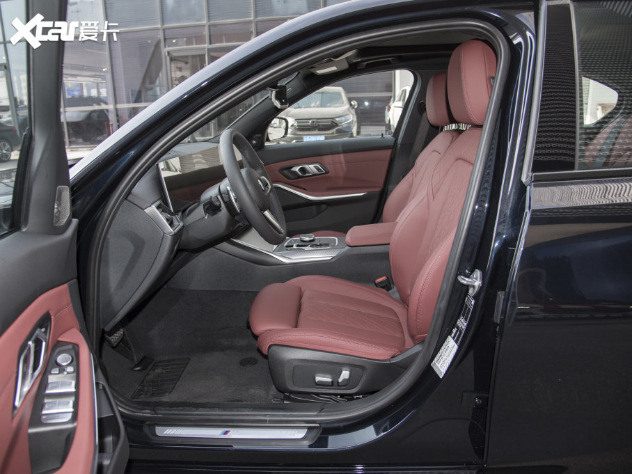 2023��R3ϵ 330i M�\(y��n)��(d��ng)��ҹ���b