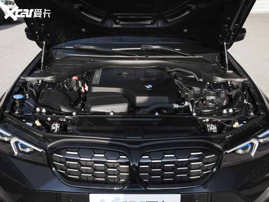 2023��R3ϵ 330i M�\����ҹ���b