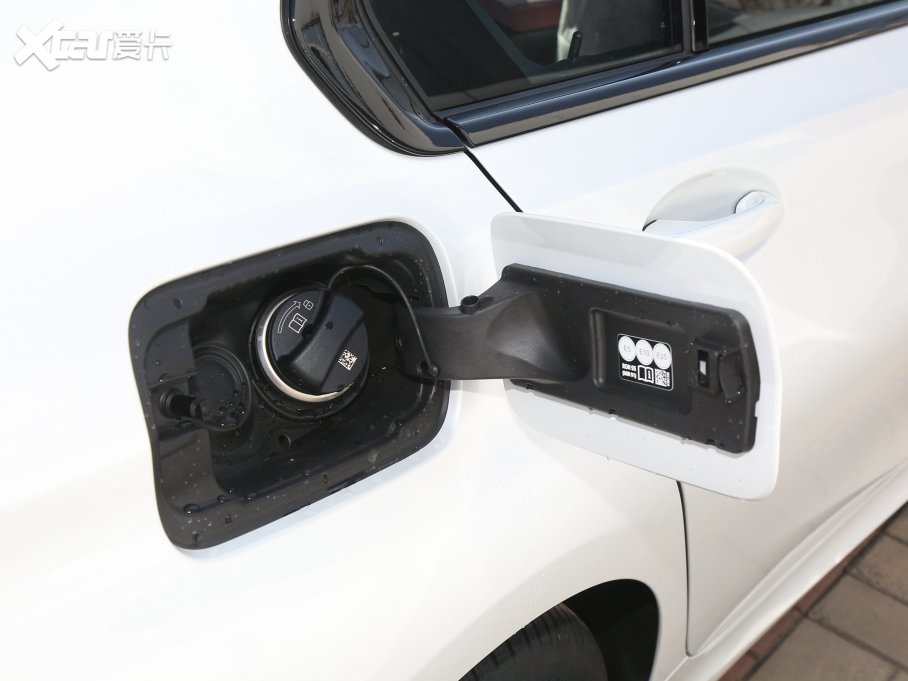 2023R3ϵ 330Li M\ҹb