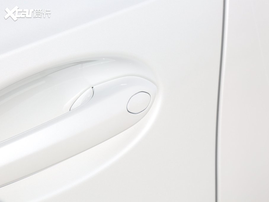 2023R3ϵ 330Li M\ҹb