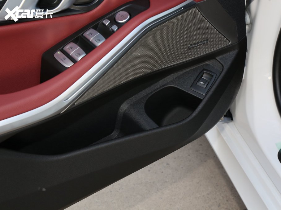 2023R3ϵ 330Li M\ҹb