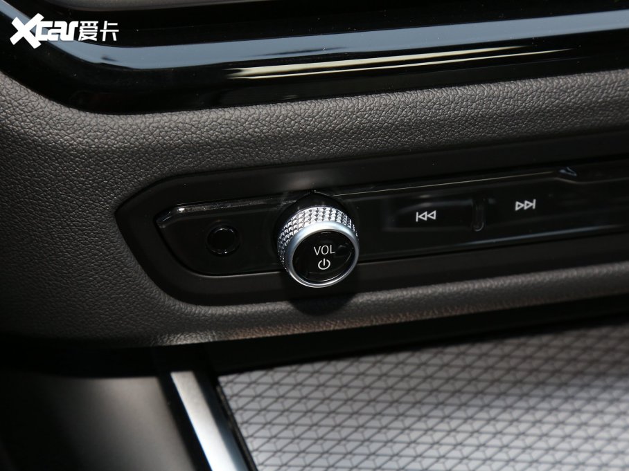 2023R3ϵ 330Li M\ҹb