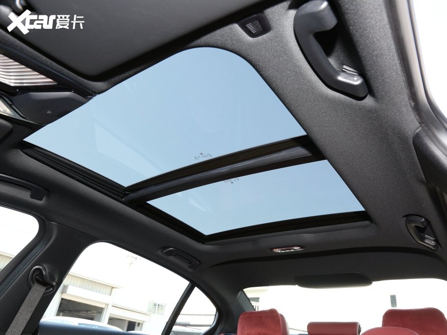 2023R3ϵ 330Li M\ҹb