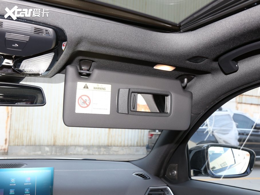 2023R3ϵ 330Li M\ҹb