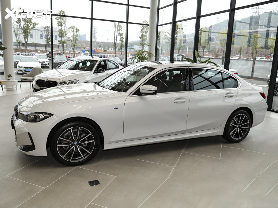 2023��R3ϵ 320Li M�\�����b