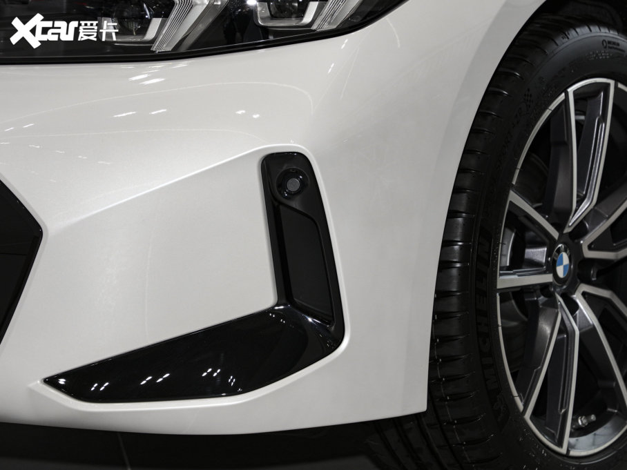 2023��R3ϵ 320Li M�\�����b