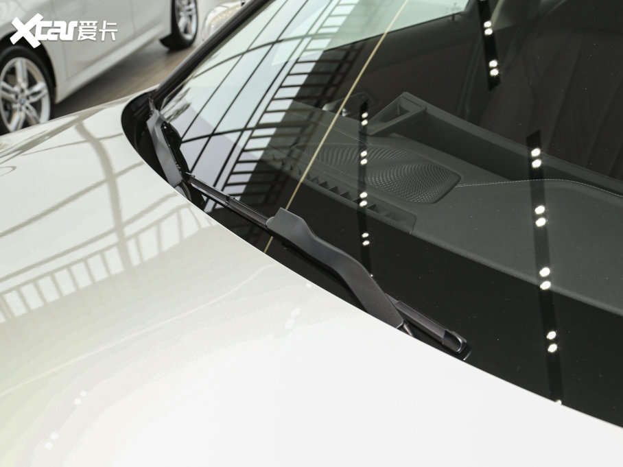 2023��R3ϵ 320Li M�\�����b