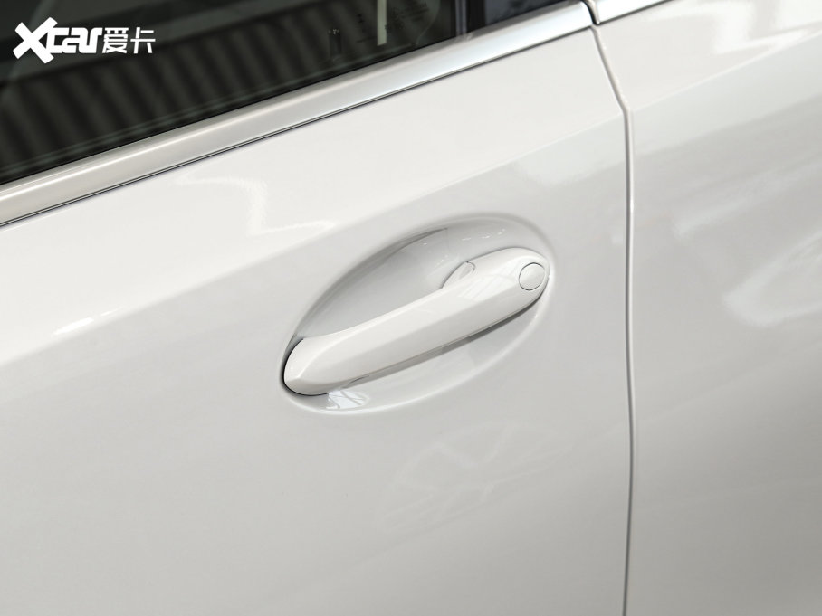 2023��R3ϵ 320Li M�\�����b