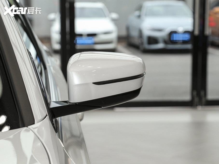 2023��R3ϵ 320Li M�\�����b