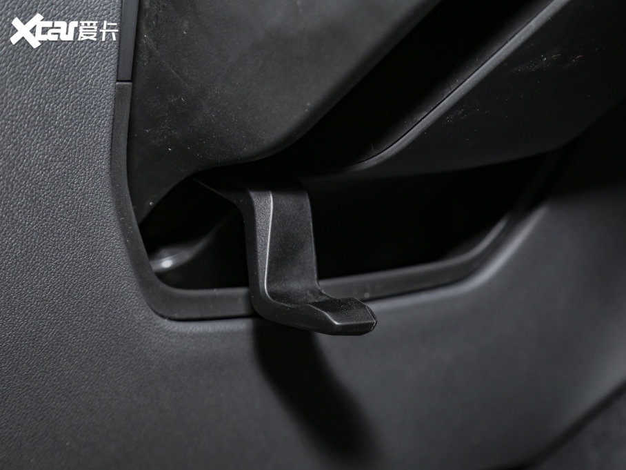 2023��R3ϵ 320Li M�\�����b