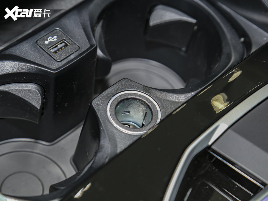 2023��R3ϵ 320Li M�\(y��n)�����b