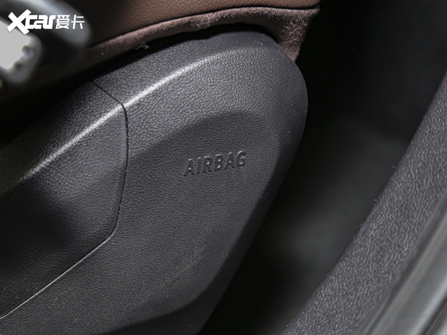 2023��R3ϵ 320Li M�\(y��n)��(d��ng)���b