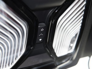 2023330i M\ҹb п؅^