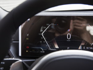 2023330i M\ҹb п؅^