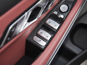 2023330i M\ҹb п؅^