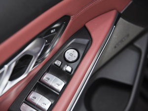 2023330i M\ҹb п؅^