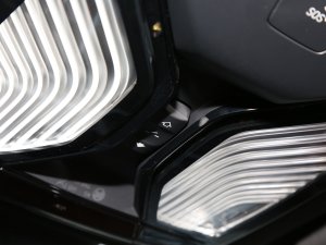 2023330Li M\ҹb п؅^