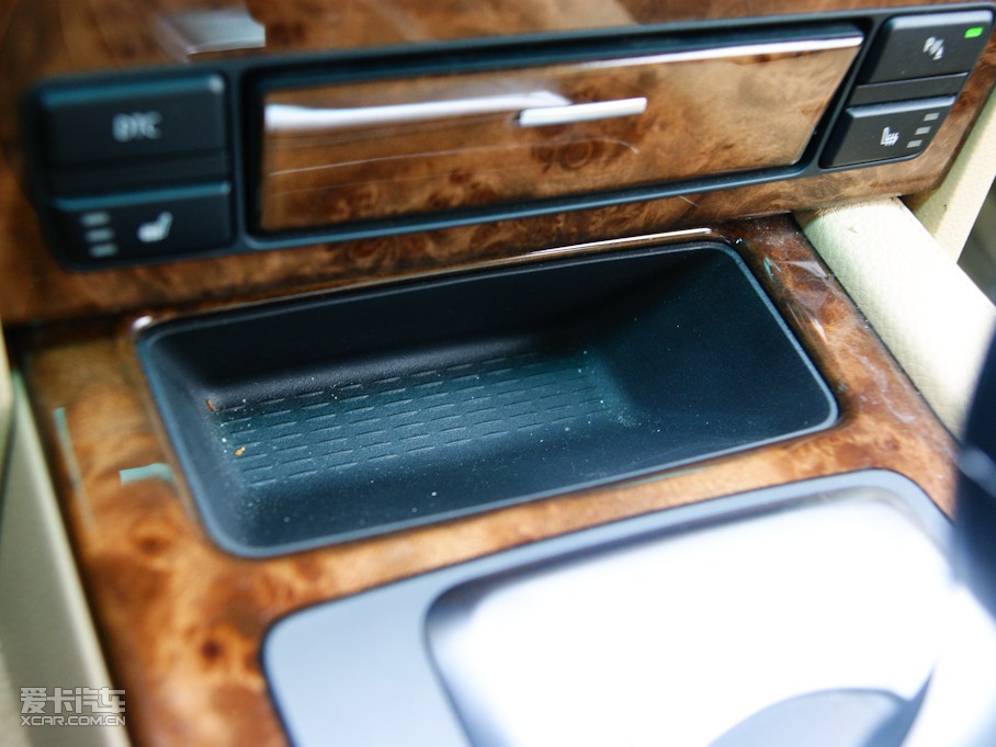 2010��R5ϵ 525Li ���A��