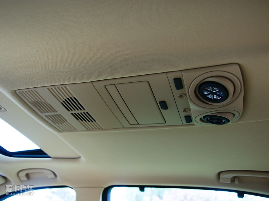 2010��R5ϵ 525Li ���A��