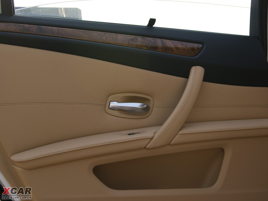 2010��R5ϵ 525Li ���A��