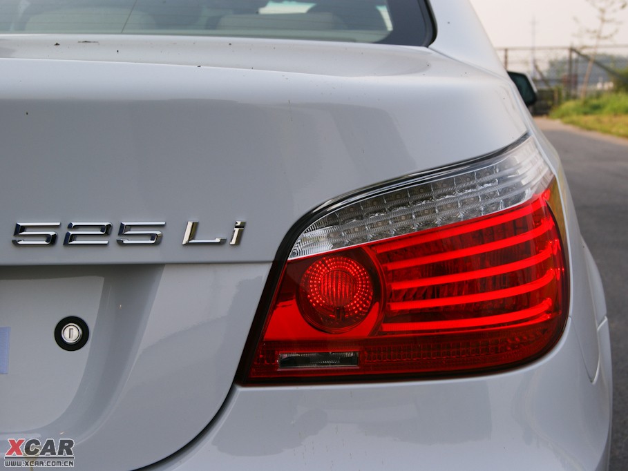 2010��R5ϵ 525Li ���A��