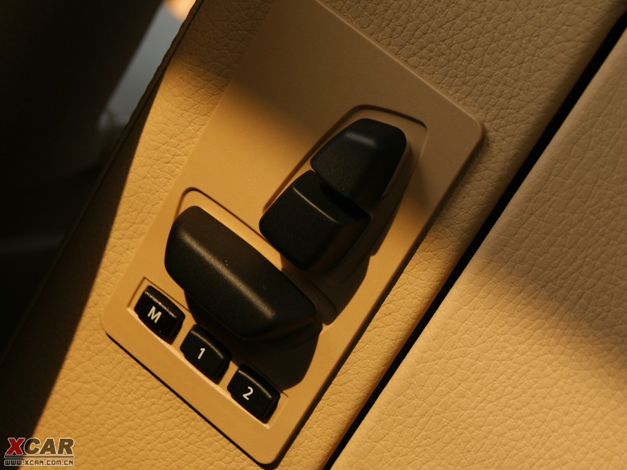 2010��R5ϵ 525Li ���A��