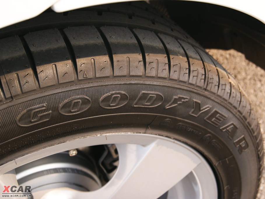 2010��R5ϵ 525Li ���A��