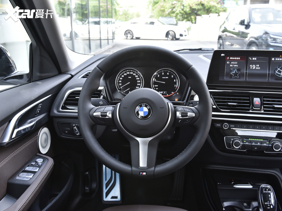 2023��R1ϵ 125i M�\����ҹ��