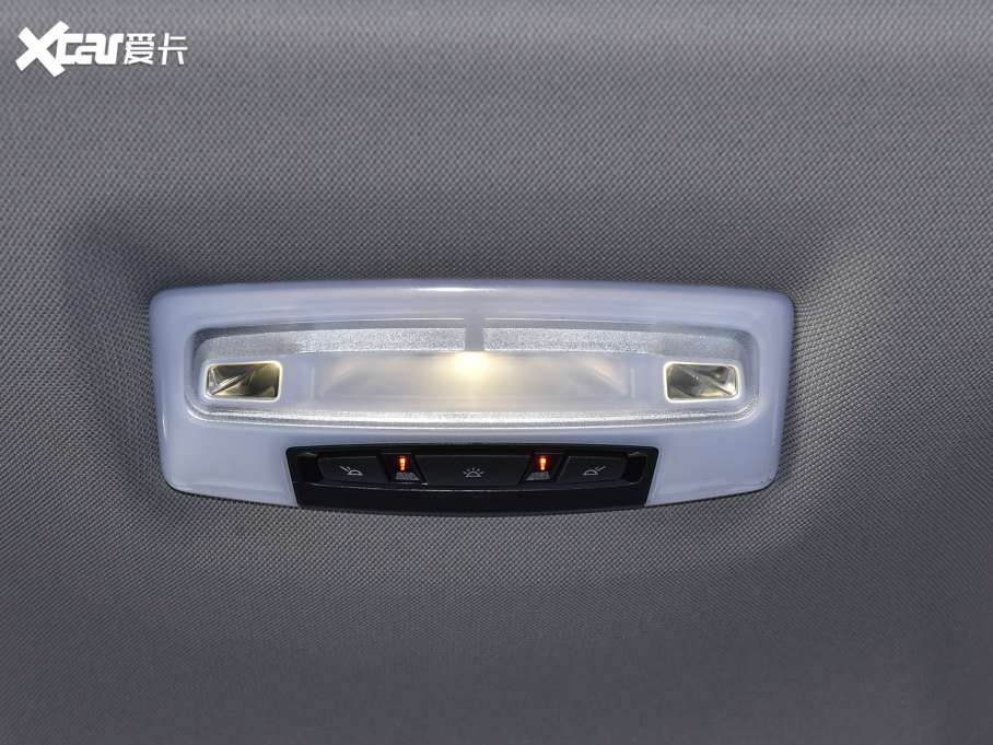 2023��R1ϵ 125i M�\����ҹ��