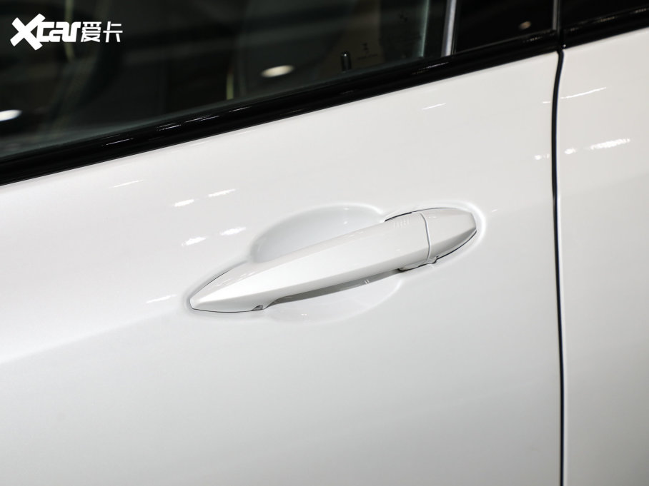 2023RX2 xDrive 25i ڰ