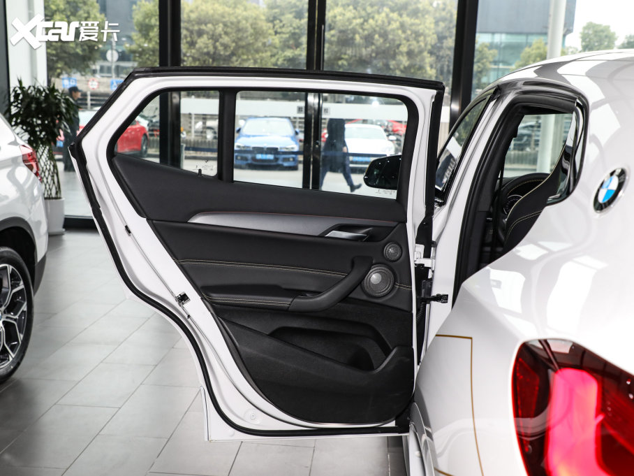 2023RX2 xDrive 25i ڰ