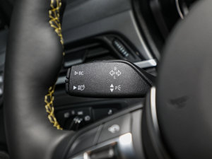 2023xDrive 25i ڰ п؅^