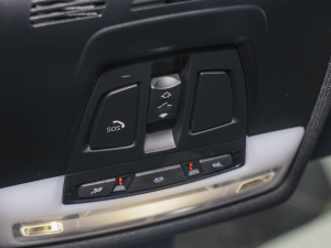 2023sDrive 25i ڰ п؅^(q)